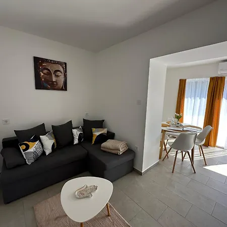 Holdfeny Apartment *