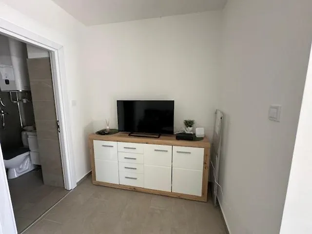 Holdfeny דירה